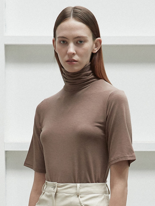 amr1306 short sleeve turtleneck (brown)