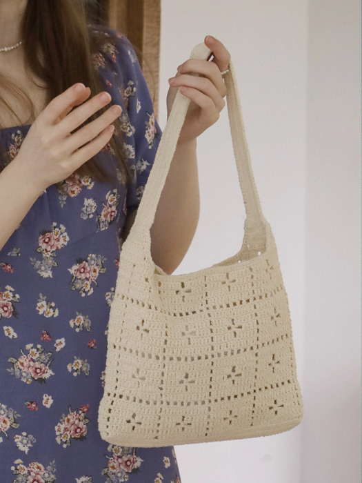 No.05 / Lily Bag _ Cream