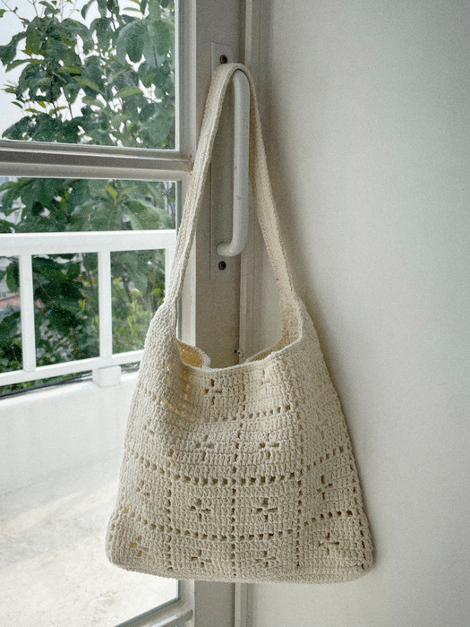 No.05 / Lily Bag _ Cream