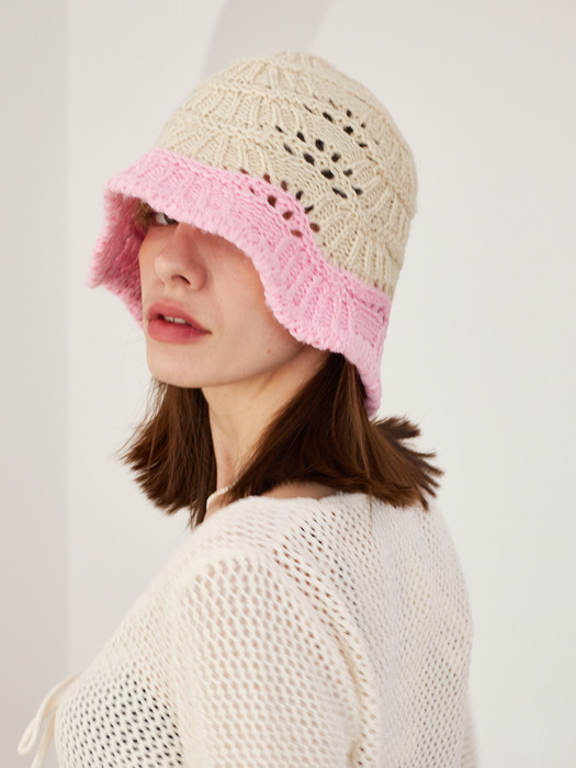 Shell Knit Bucket Hat (Ivory & Light Pink)