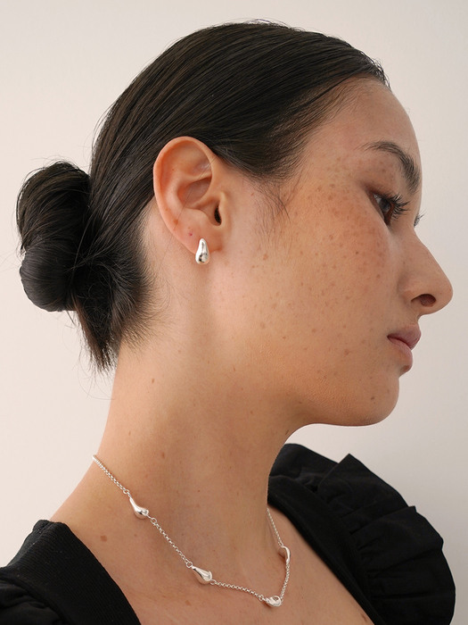 Curve Motion - Earring 01
