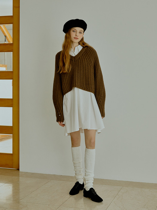 Woven v-neck knit (brown)