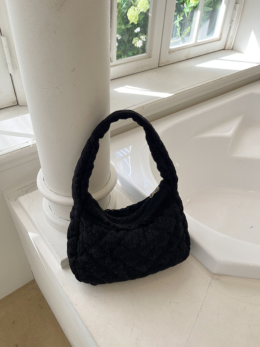 Quilted hobo bag - satin black