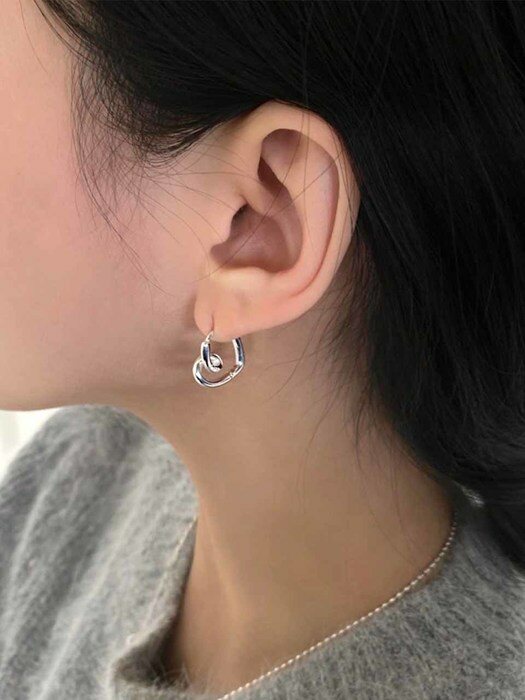 Heart knot earring