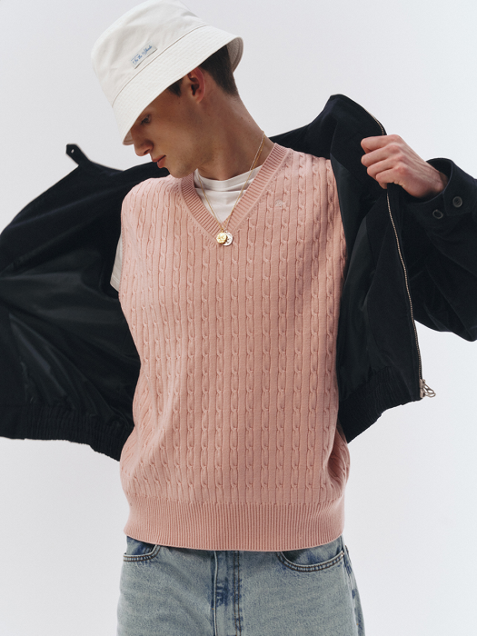 UNISEX V-NECK CABLE KNIT VEST PINK_M_UDSW3A101P2