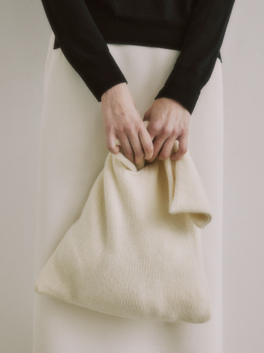 IVORY WOOL BLEND RABBIT BAG