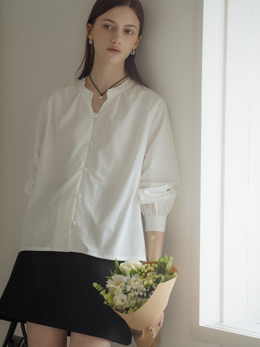 Pure cotton pearl button blouse_Ivory