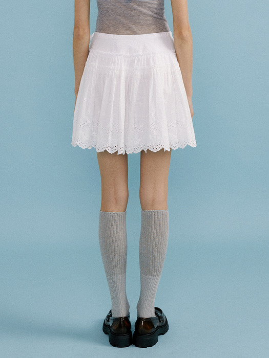 Flower Embroidery Ruffle Skirt (White)