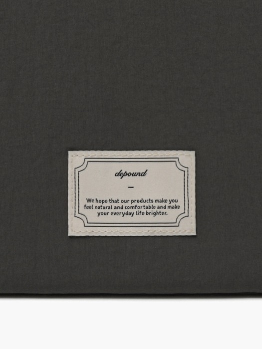 everyday laptop pouch - charcoal
