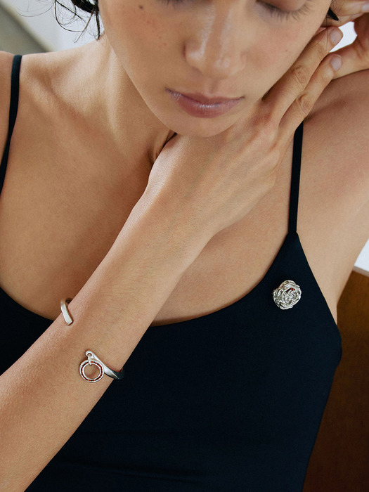 LA VIE EN ROSE BROOCH