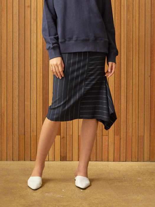 side slit stripe skirt Navy