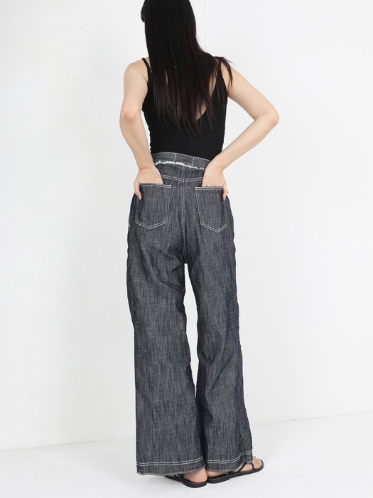 RAW-EDGE WIDE JEANS
