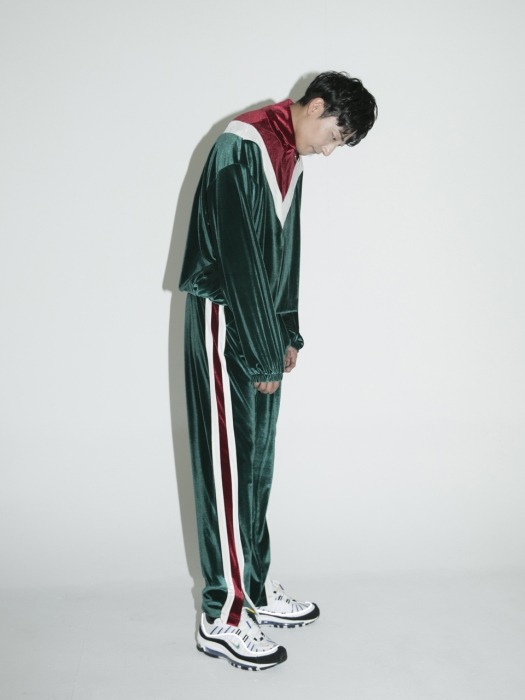 [SET] 0 3 velvet zip up top & track pants - GREEN