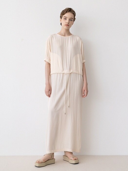 loose-fit sting onepiece (cream)