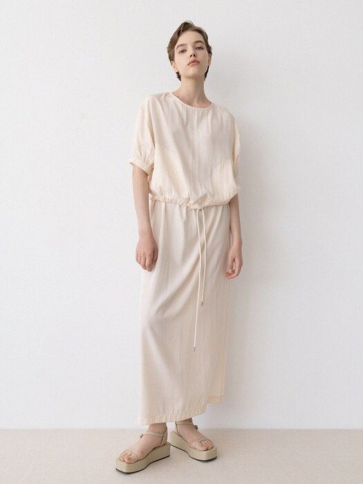 loose-fit sting onepiece (cream)