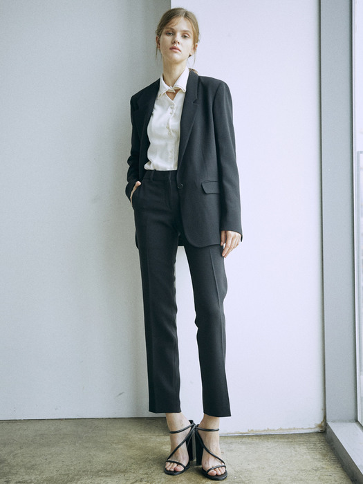 [리퍼브][Drama Signature] Slit Cuffs Tailored Blazer_BLACK,NAVY