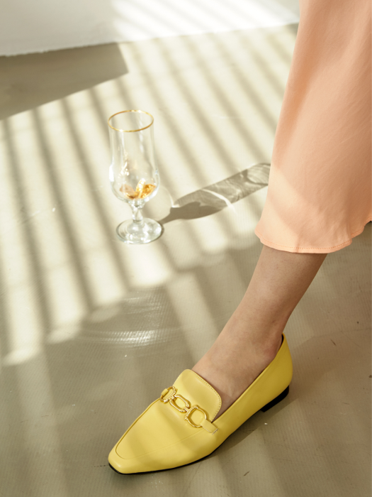 MD1079 Chain Detail Loafer Yellow