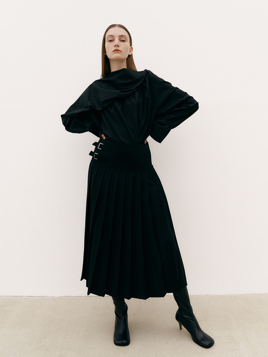 DAY BY DAY PLEATS [BLACK]