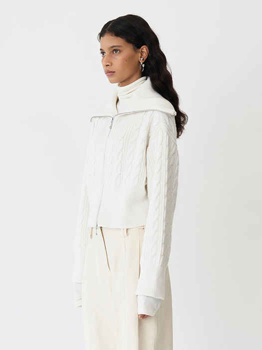 LONG-SLEEVED CABLE-KNIT TWO-WAY ZIP CROP CARDIGAN - IVORY