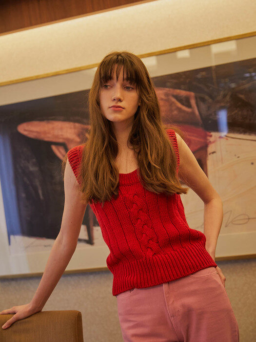 Julie Cable Knit Vest_Red VC2278KV030M