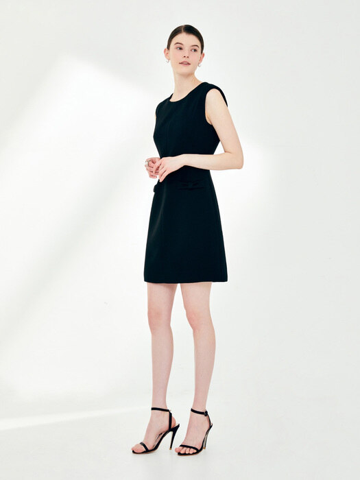 BETTY Shoulder pad sleeveless A-line dress (Black)