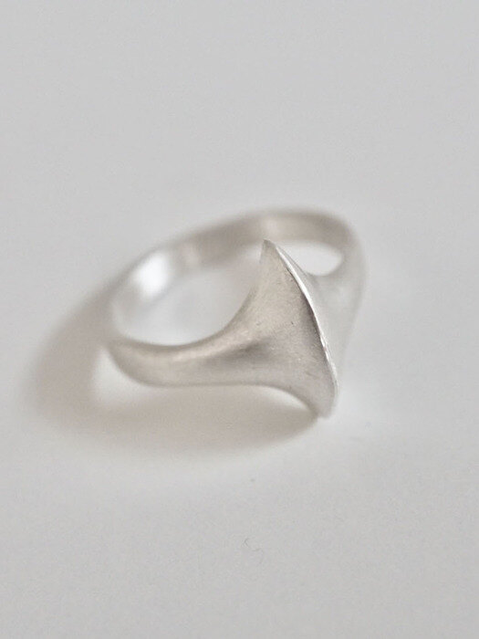double one pointed ring