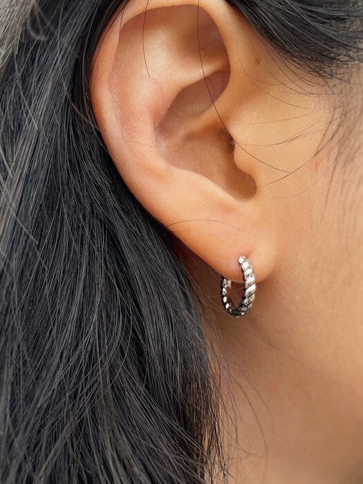 twist hinge earrings
