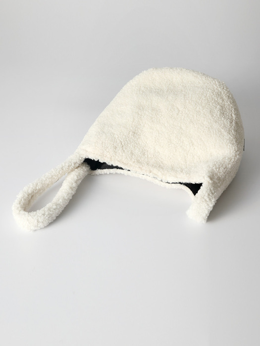 Wool dumpling wrist bag - Ivory