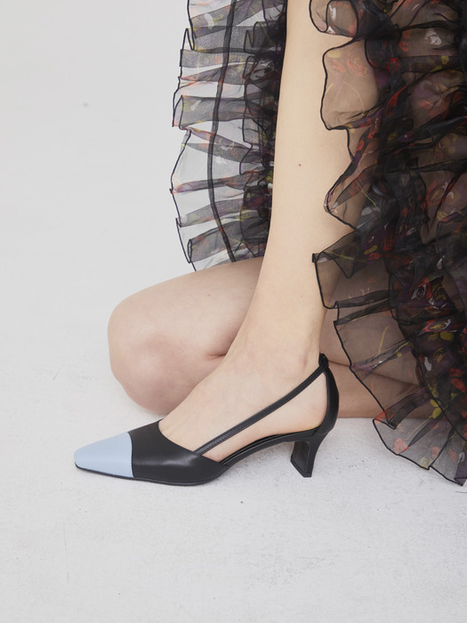 Side Pointed Two Tone Pumps_CCPM51_SKY.BK