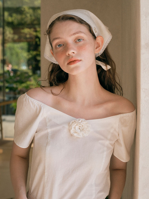 ROSE SMOCKING BLOUSE WHITE