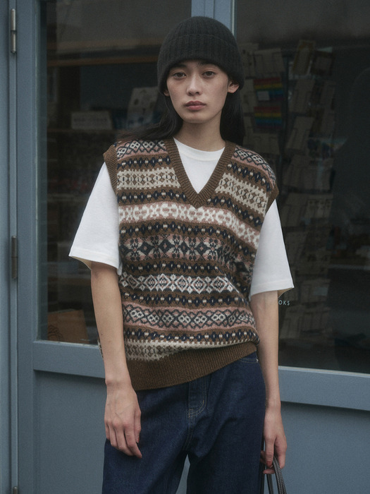 COUNTRY NORDIC KNIT VEST_BROWN