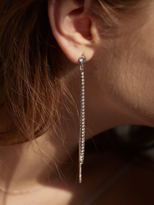 Cubic & Snake Chain ````````drop````````ped Long earrings