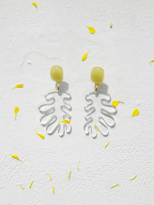 yellow seaweed earrings
