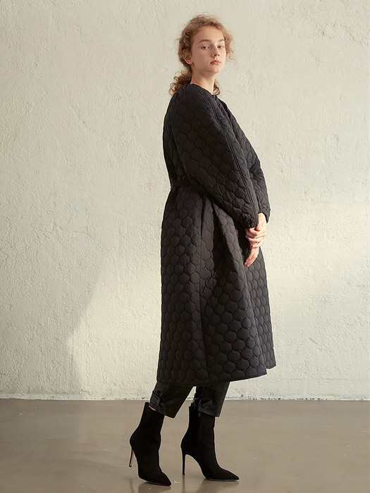 Volume Sleeve Quilted Coat _ BLACK