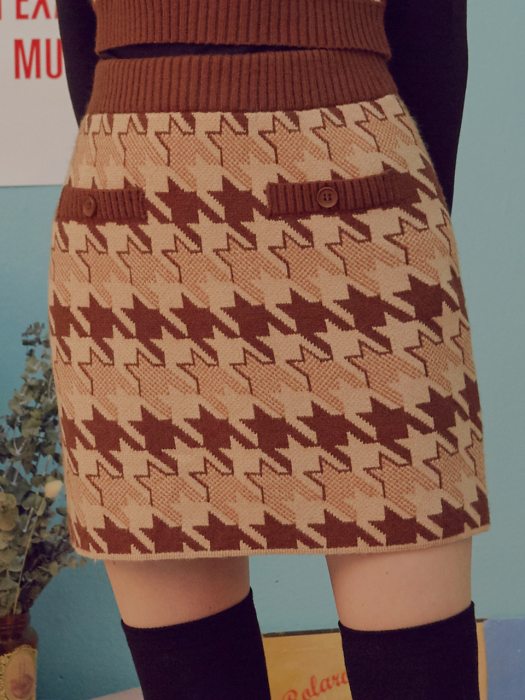 (SK-19731) HOUND TOOTH KNIT SKIRT BROWN