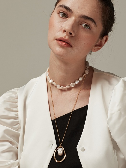 Pearl choker