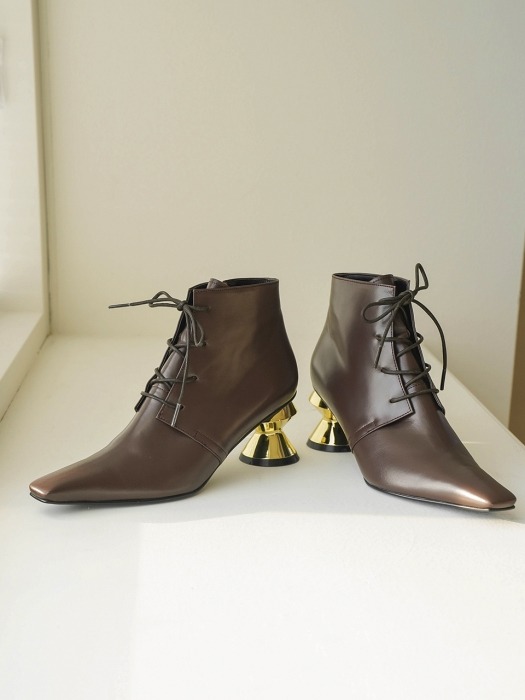 Chess-H Bootie_Red Brown