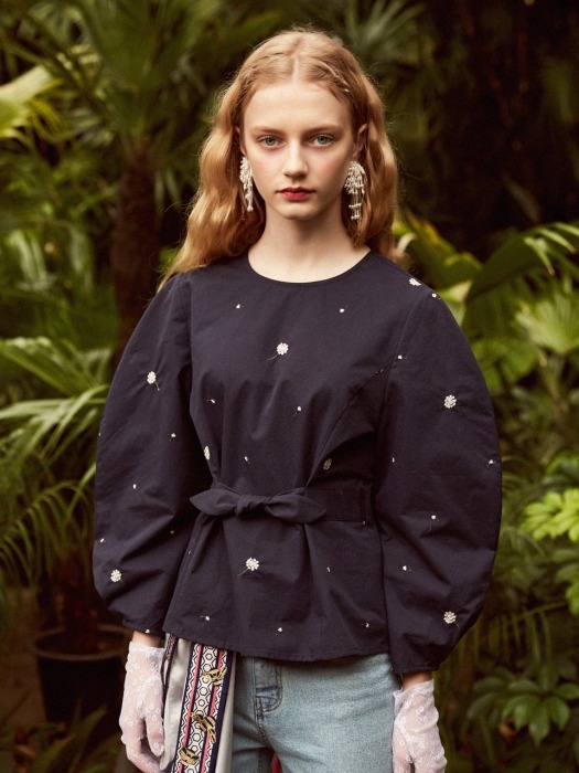  Puff Blouse with Floral Embroidery (Navy)
