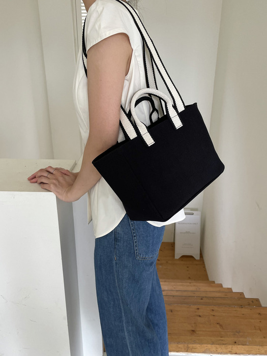 Mini two-tone strap bag (black)