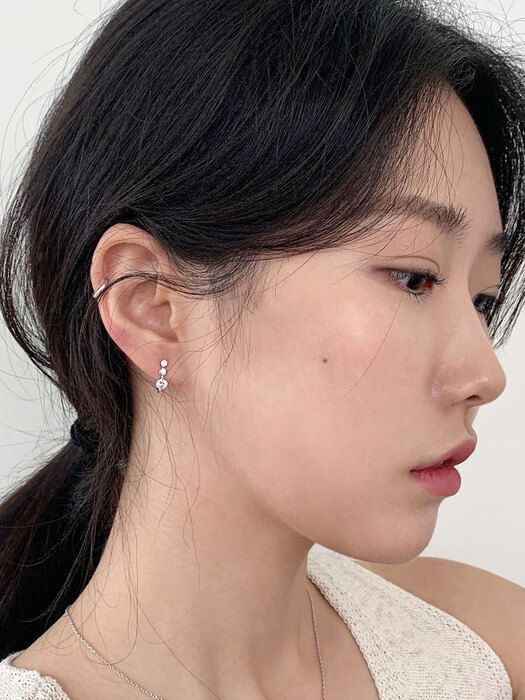 Dot cubic earring