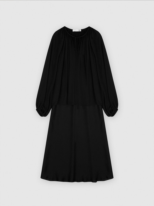 LAYERED PLEATED DRESS (BLACK)