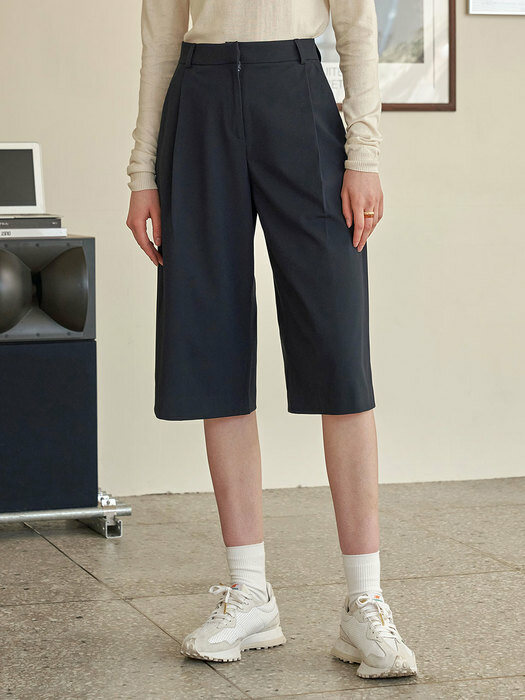 SI PT 7025 One Tuck Bermuda Pants_Dark navy