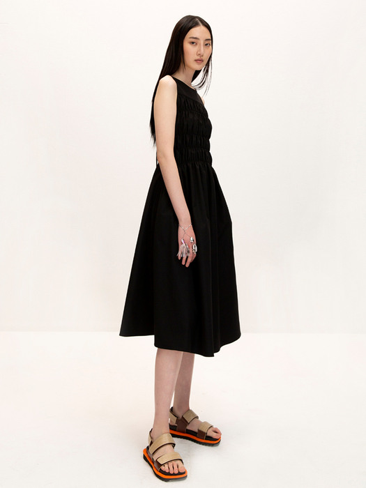 Smocked Back Open Dress_Black