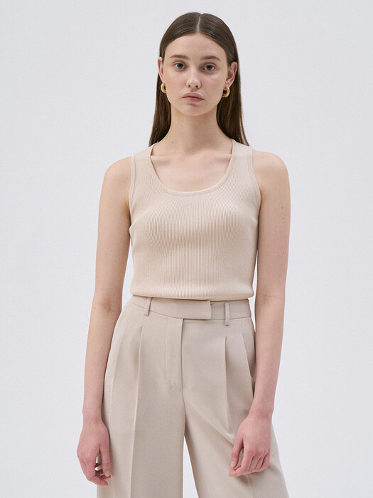 [단독]U Neck Rib Sleeveless Knit Top-Light Beige