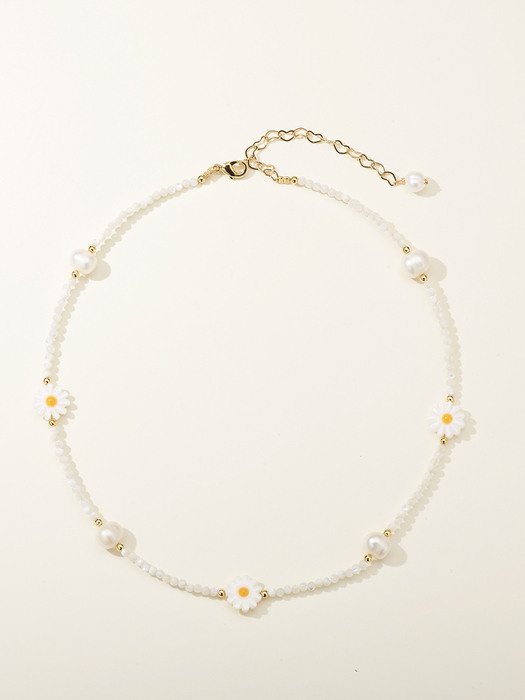 Daisy White Gemstone Freshwater Pearl Necklace
