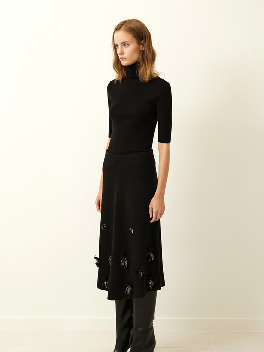 Floral Applique Long Skirt Black