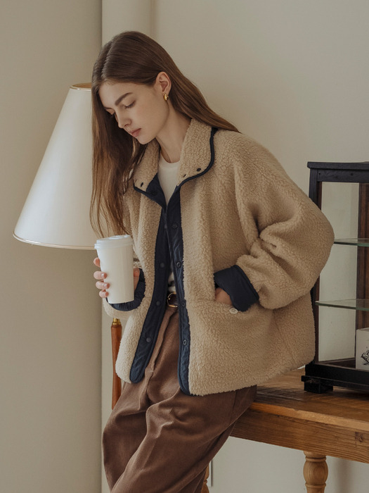 Reversible Collar point boucle jumper_Beige