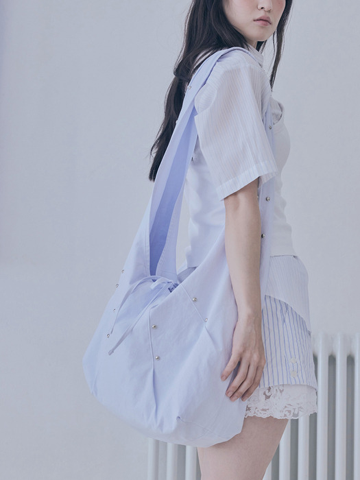 [포이에]rivet cross bag (light blue) [W CONCEPT]