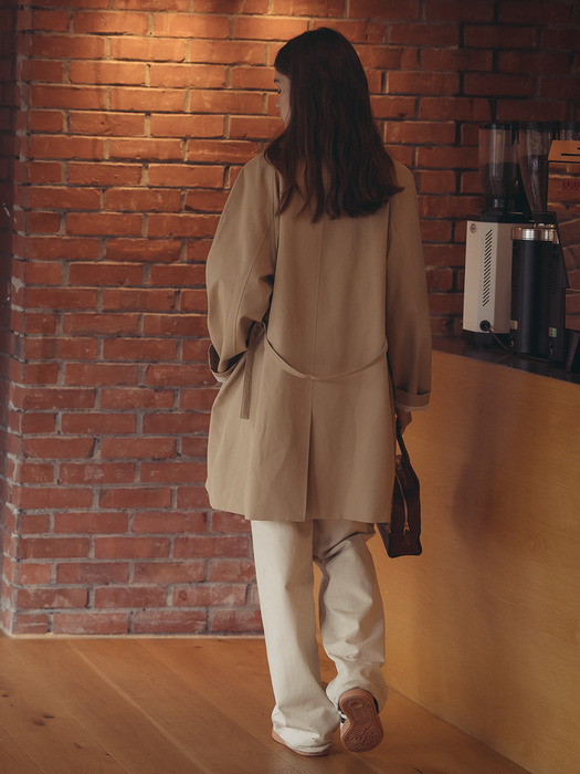 Slim belt raglan sleeve trench coat_Beige