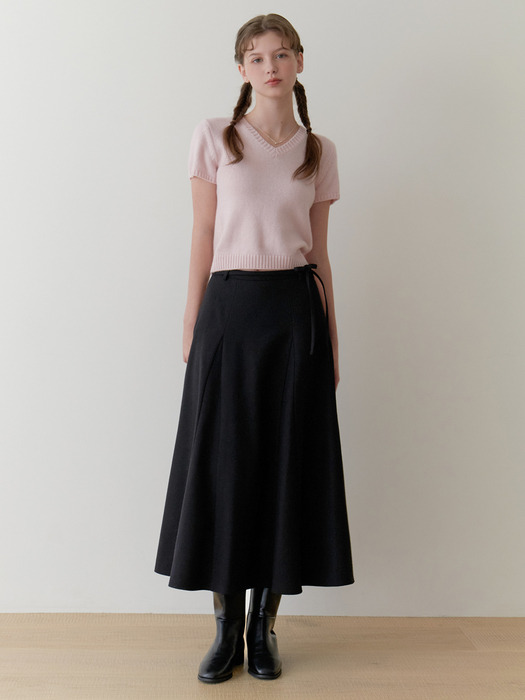 Lavender wool skirt (black)